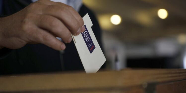 Vocal de mesa falleció tras descompensación en local de votación de Galvarino