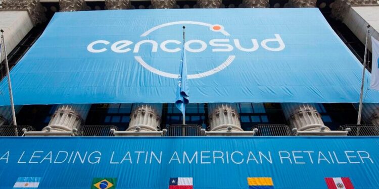 Cencosud saca sus acciones de Chile y traslada su control a Reino Unido
