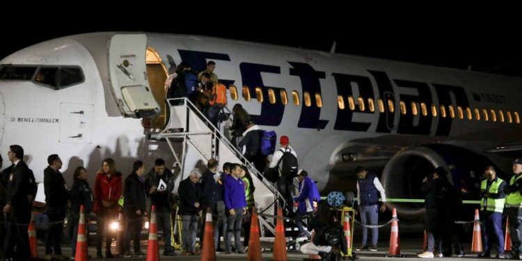 Cancillería anuncia nuevos vuelos de repatriación a Venezuela «en los próximos días»