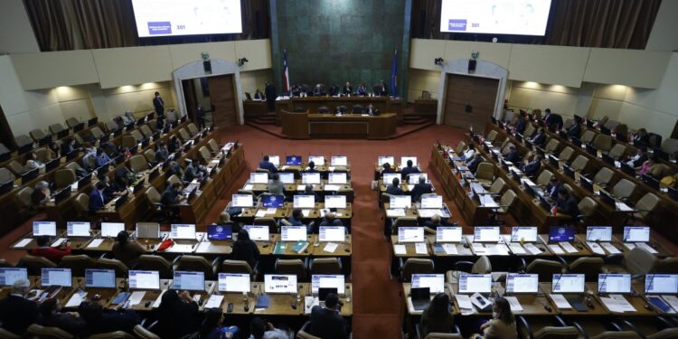 Bancada del Partido Republicano rechazará el reajuste al salario mínimo