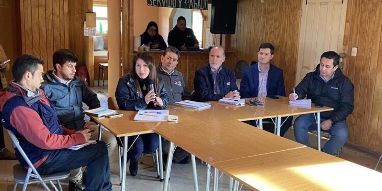 Fresia: SEC Los Lagos participa en Mesa de Trabajo por interrupciones eléctricas en sectores rurales 