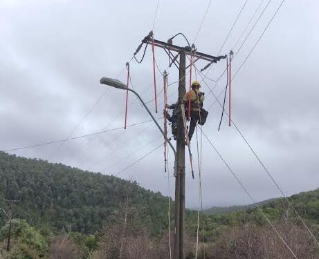 Osorno: Más del 99% de clientes ya cuenta con suministro eléctrico tras sistema frontal