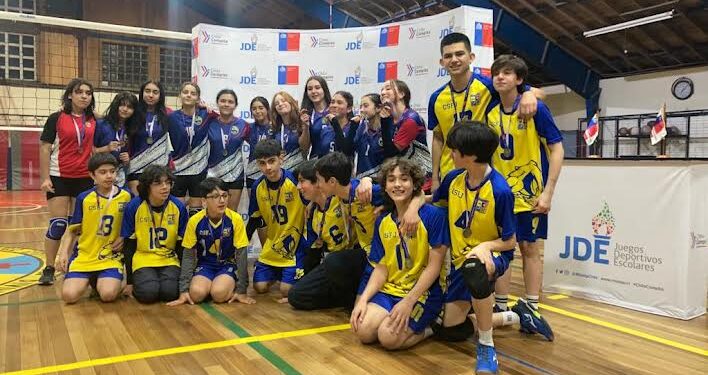 Puerto Varas y Puerto Montt clasifican a campeonato de Vóleibol de Juegos Deportivos Escolares