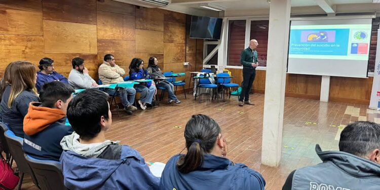 Osorno: Continúan reforzando prevención del suicidio en espacios comunitarios 