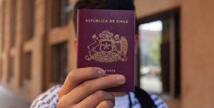 Partido Republicano de EE.UU. presiona para retirar a Chile de Visa Waiver