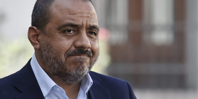 Oposición presenta acusación constitucional contra el ministro Ávila