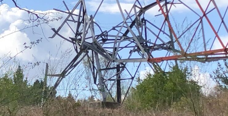 Carabineros confirma ataque con explosivos en caída de torre de alta tensión en Cañete