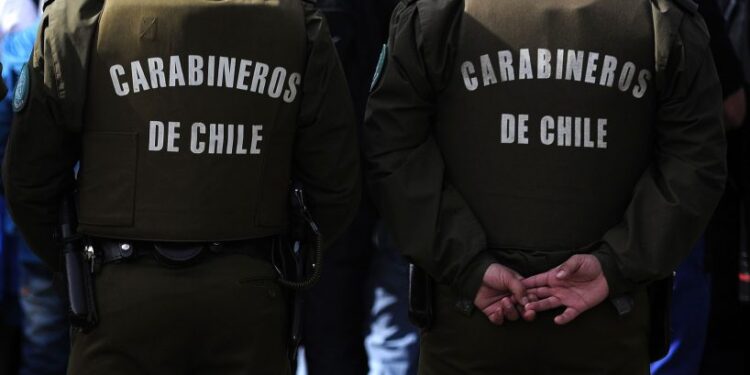 Conductor impactó con vehículo policial que realizaba labores de tránsito en ruta U-400