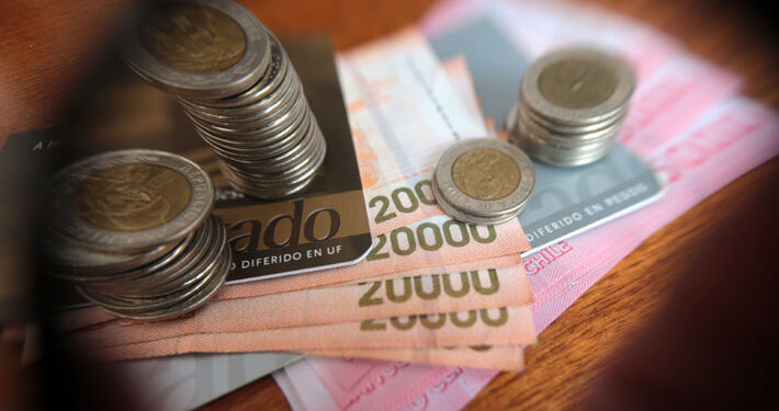 Salarios reales vuelven a subir en abril y completan dos meses consecutivos de alzas