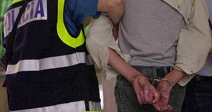 Desarticulan banda integrada por chilenos que se dedicaba a asaltar viviendas en España