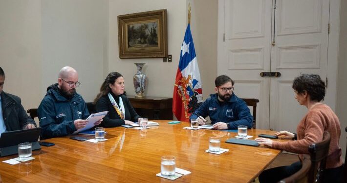 Presidente Boric visitará zonas afectadas por las lluvias y defiende su viaje a la Antártica