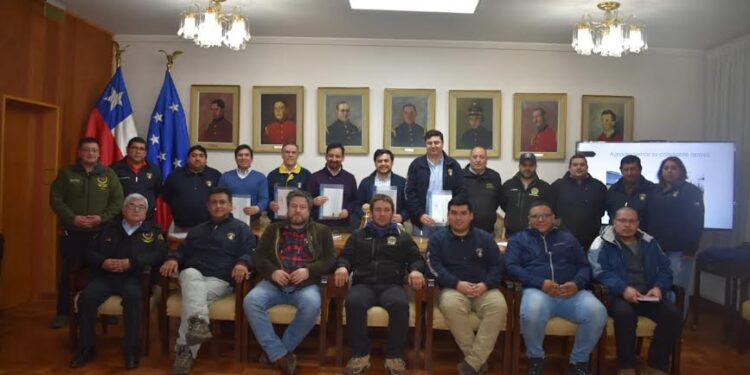 Bomberos de la provincia presentaron solicitud de material mayor y menor al CORE