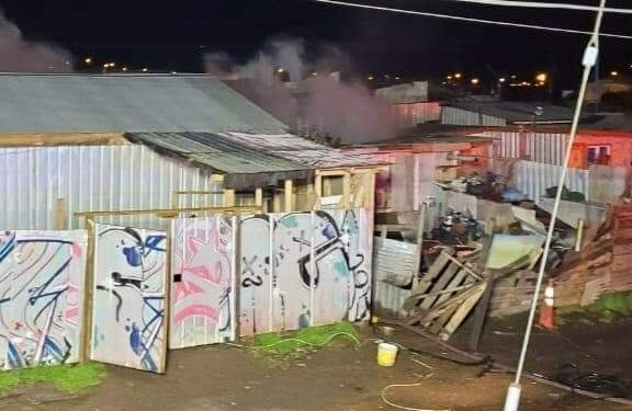 Incendio dejó dos viviendas destruidas en campamento de Osorno