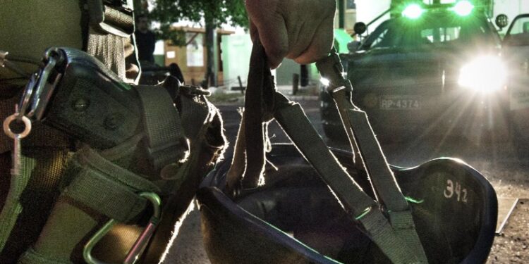 Detienen a sujeto por robo en local de entretención en Osorno