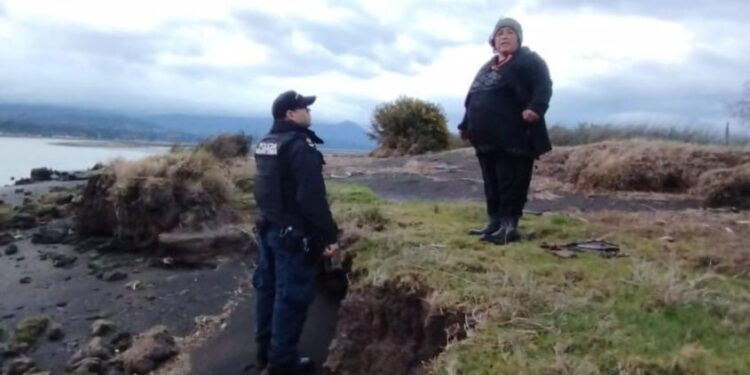 Puerto Montt: Armada realiza búsqueda de dos personas desaparecidas que estaban extrayendo mariscos