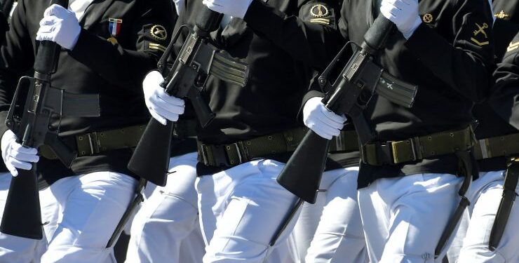 Delincuentes roban dos fusiles de guerra a funcionarios de la Armada en Viña del Mar