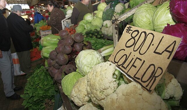 Ministro de Agricultura asegura que alza de precios en verduras será “acotada”