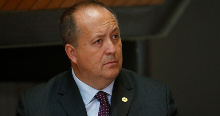 Caso Convenios: Valencia dice que contratos investigados suman $14 mil millones