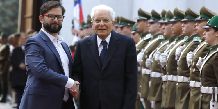 Presidente de Italia se reúne con Boric en La Moneda