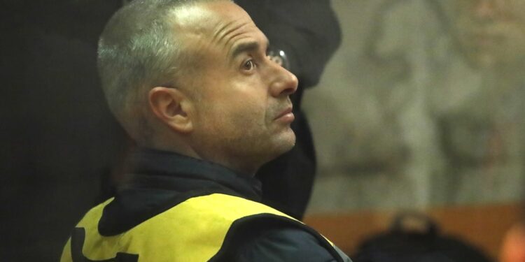 Fiscalía pide 150 años para Francisco Solar por bombas contra Hinzpeter, comisaría y edificio