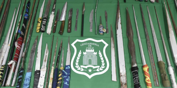 Nuevo allanamiento en cárceles: Se incautaron 700 armas, 300 celulares y drogas