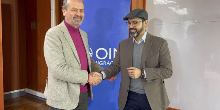 Gobierno Regional y organización de migraciones firman convenio de colaboración 