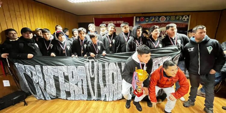 Club Deportivo José Miguel Carrera se coronó campeón en serie Juvenil en Purranque