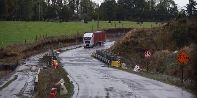Alcaldesa de Puyehue se reunirá con ministra de Obras Públicas por ruta 215