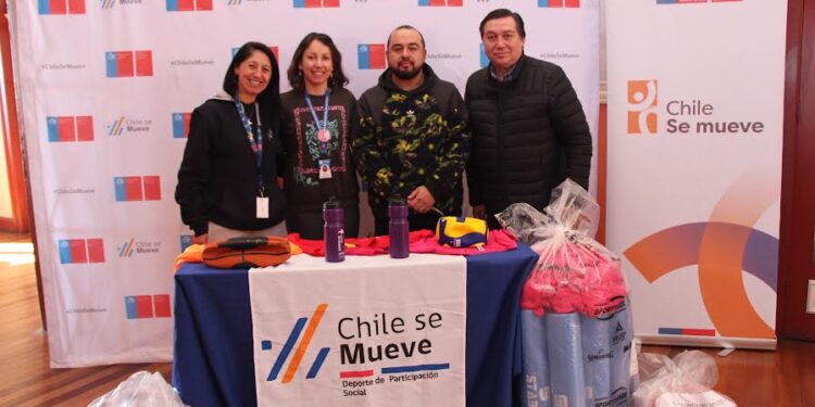 Autoridades entregan implementación deportiva a programa en la provincia de Osorno