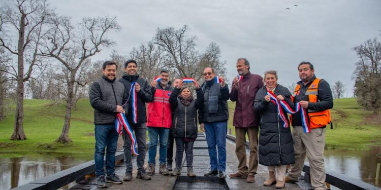 Osorno: Vecinos del sector San Francisco inauguraron puente del sector que tuvo mejoras