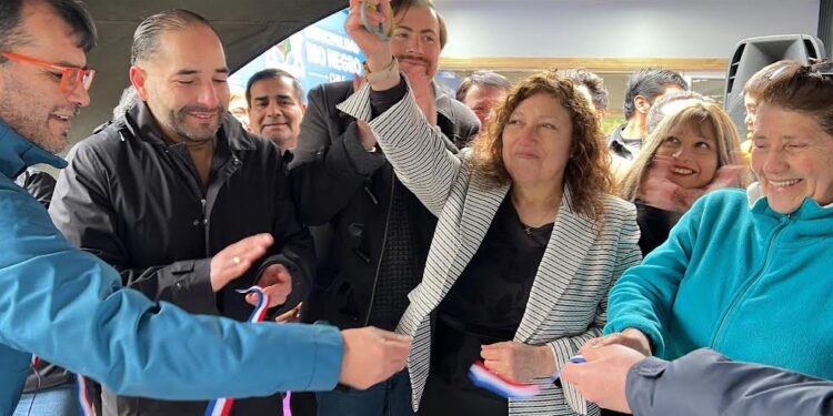 Inauguran estación médico rural en puente Huellelhue en beneficio de 40 familias de Río Negro