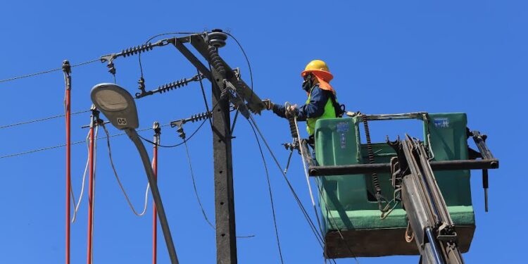 Saesa fortalecerá la red eléctrica de Osorno este sábado 5 de agosto