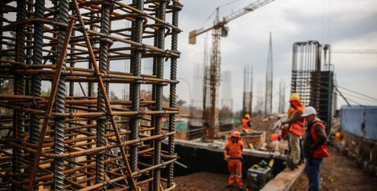 Desempleo experimenta nueva alza: Tasa de desocupación llegó a 8,8% en el trimestre móvil mayo-julio