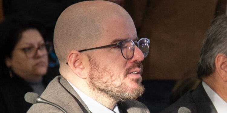 Cadem: 56% asocia el caso Democracia Viva con el ministro Jackson