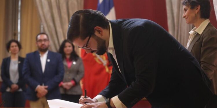Presidente Gabriel Boric realiza tercer cambio de gabinete con modificaciones en cinco ministerios