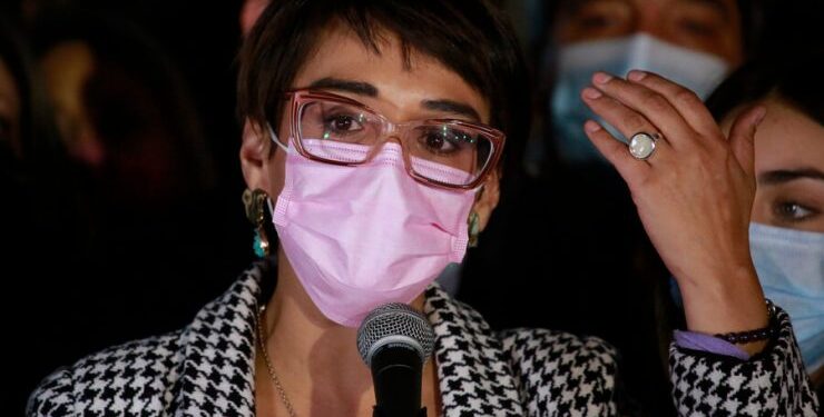 Revelan que Oliva usó “fundación de papel” para obtener $120 millones en su campaña