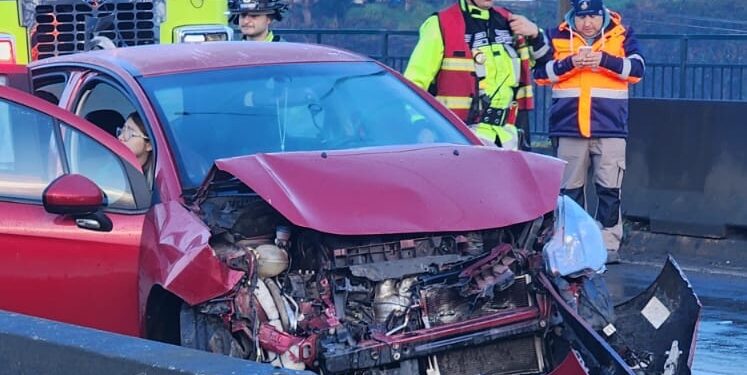 Osorno: Colisión frontal dejó tres lesionados en puente Chaurakawin 