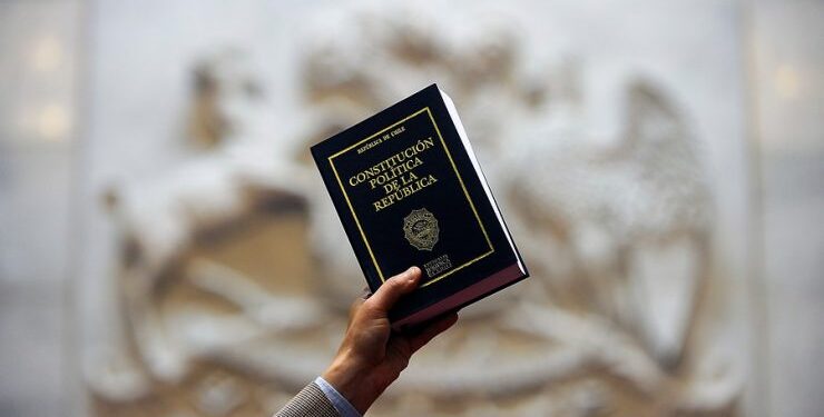 Encuesta Research: Idea de rechazar la nueva Constitución alcanzó un 23%