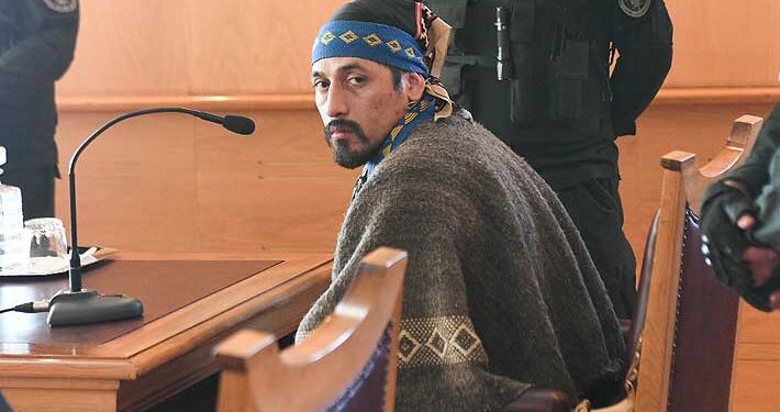 Justicia argentina falla a favor de extraditar a Jones Huala a Chile: Líder de la RAM podrá apelar