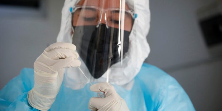 Los casos de Covid aumentaron 80% a nivel global por ola de contagios en Corea del Sur