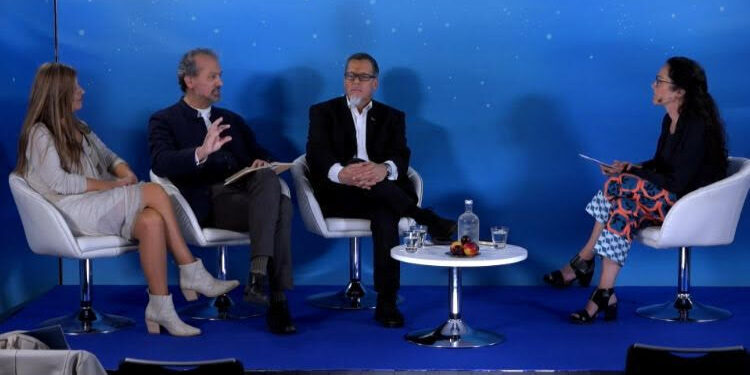 Gobernador Vallespin finalizó semana del agua en Suecia y aterriza en México para Cumbre del Hábitat