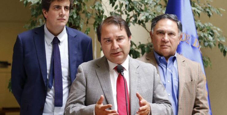 Caso Convenios: Diputados solicitan al CDE el desafuero de la diputada Catalina Pérez