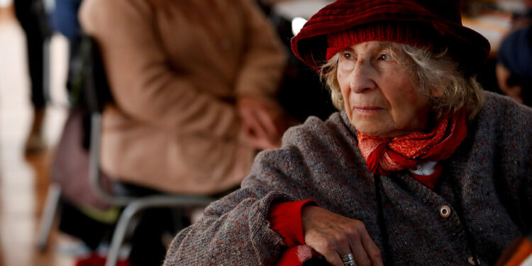 Presentan actividades del mes de los adultos mayores en Osorno 