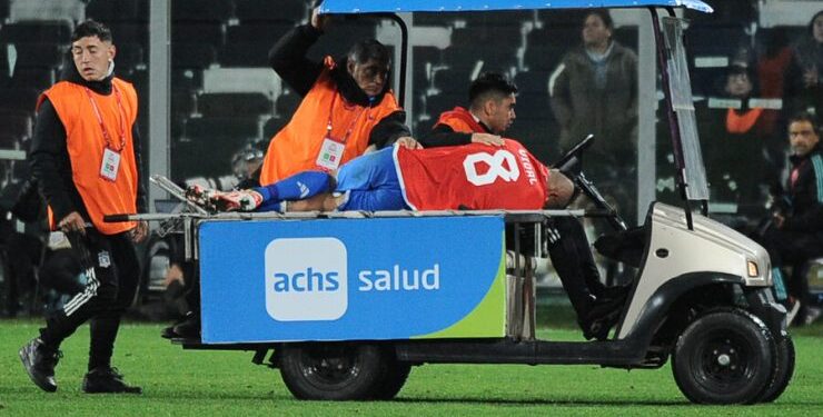 Arturo Vidal será operado tras sufrir lesión meniscal traumática aguda en partido contra Colombia