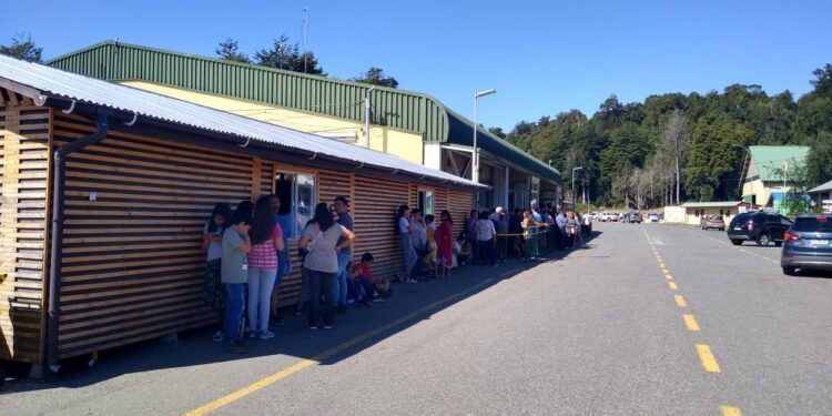 Habilitan tránsito de vehículos y buses en Cardenal Samoré tras derrumbe en lado argentino