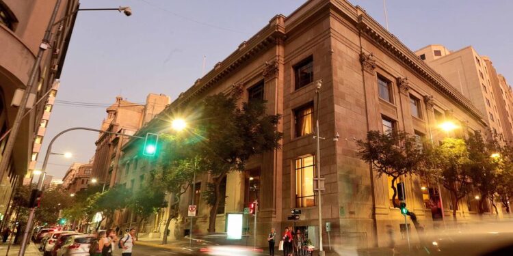 Banco Central deja la tasa de interés en 9,5% en línea con expectativas de expertos