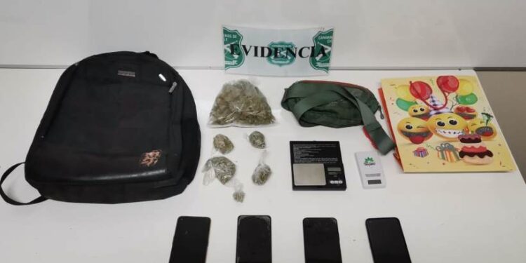 Detienen a tres sujetos por microtráfico en ruta U55