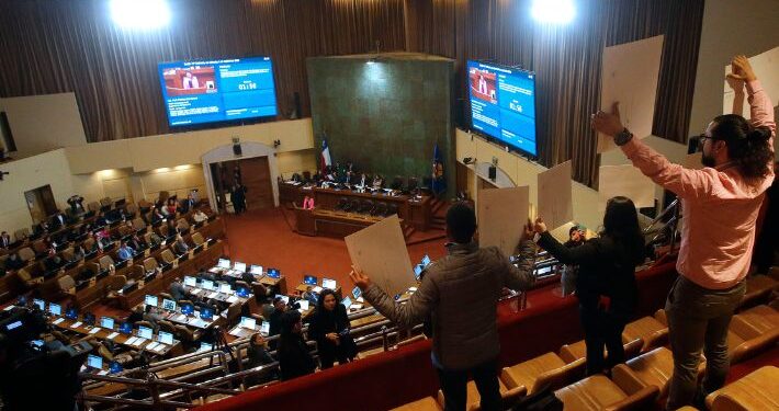 Dudas por rol de la oposición: Cámara se alista para homenaje a Allende