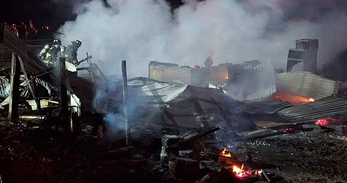 Balean a matrimonio de agricultores y queman casa patronal en segundo ataque en La Araucanía
