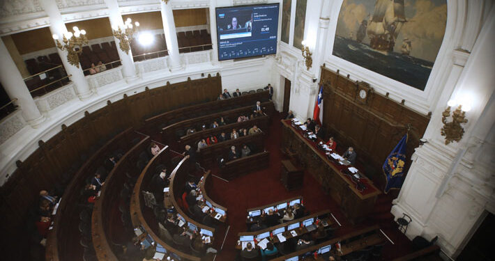 Consejo aprueba pérdida de ciudadanía por delito terrorista y los cometidos por autoridades públicas